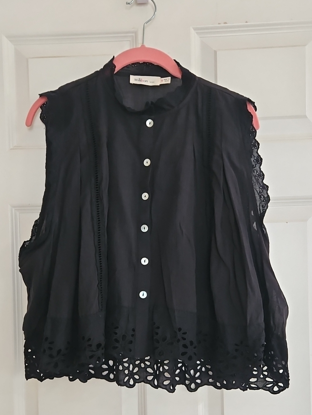 Black Sleeveless Eyelet Button-Front Top